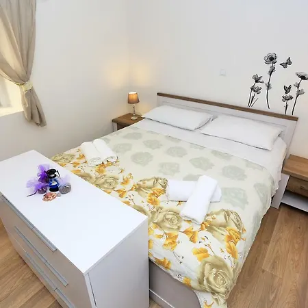 Bruno Lucija Apartamento *